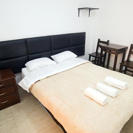 Hostal Suenos Brena Lima Exterior photo